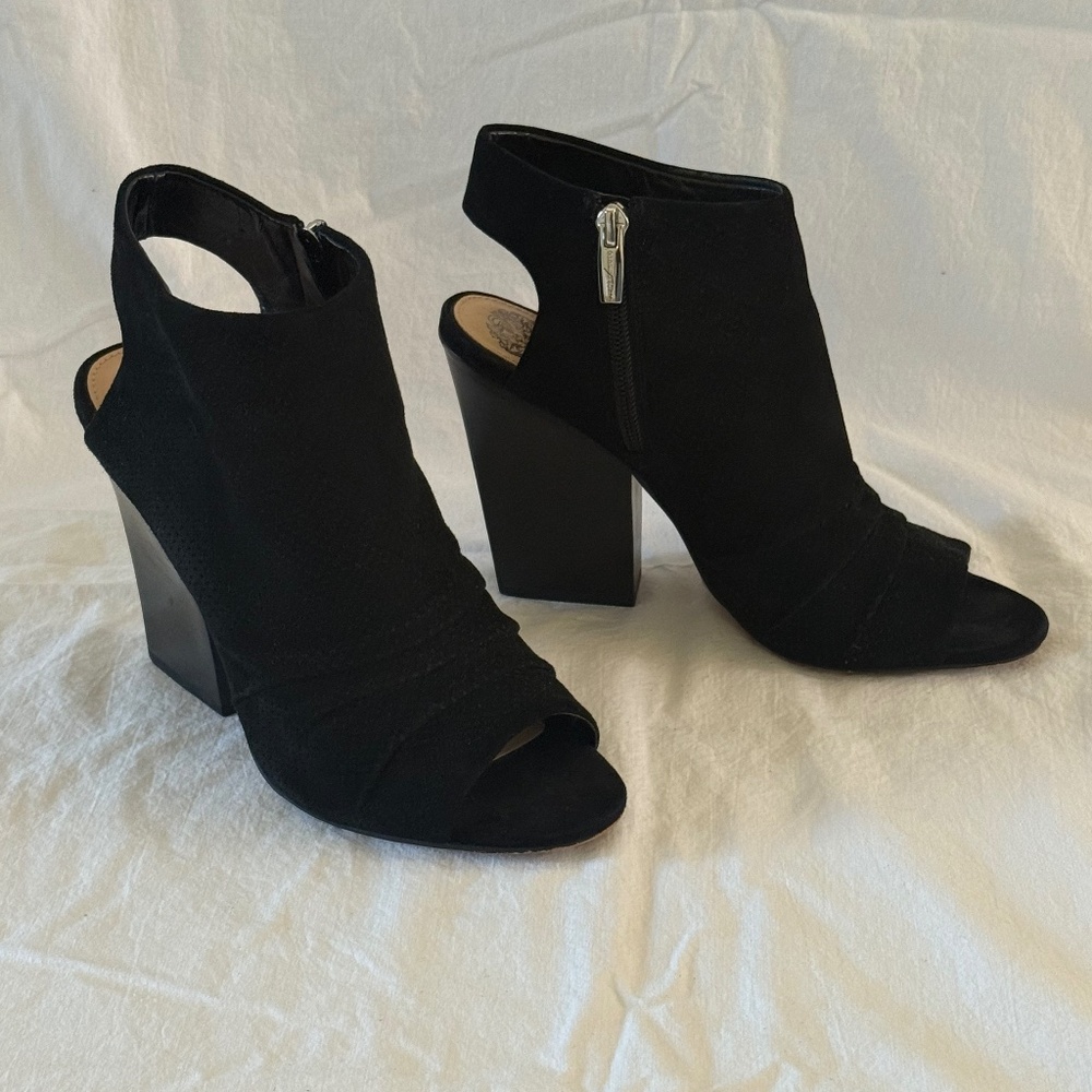 Vince Camuto Cutout Ankle Strap High Heel Chunky Block Ankle Booties - Size 8